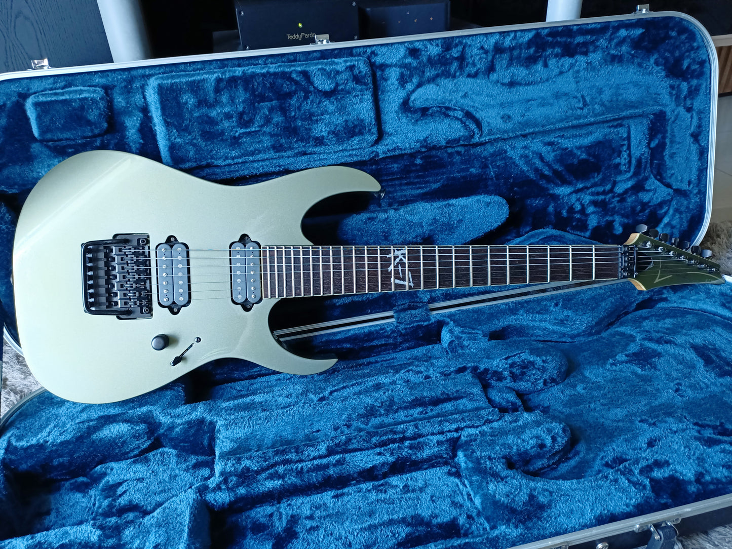 *SOLD* *Rare* Ibanez K7 Series Korn Signature 7-string Blade Gray Made in Japan with Hard Case (FREE SHIPPING)