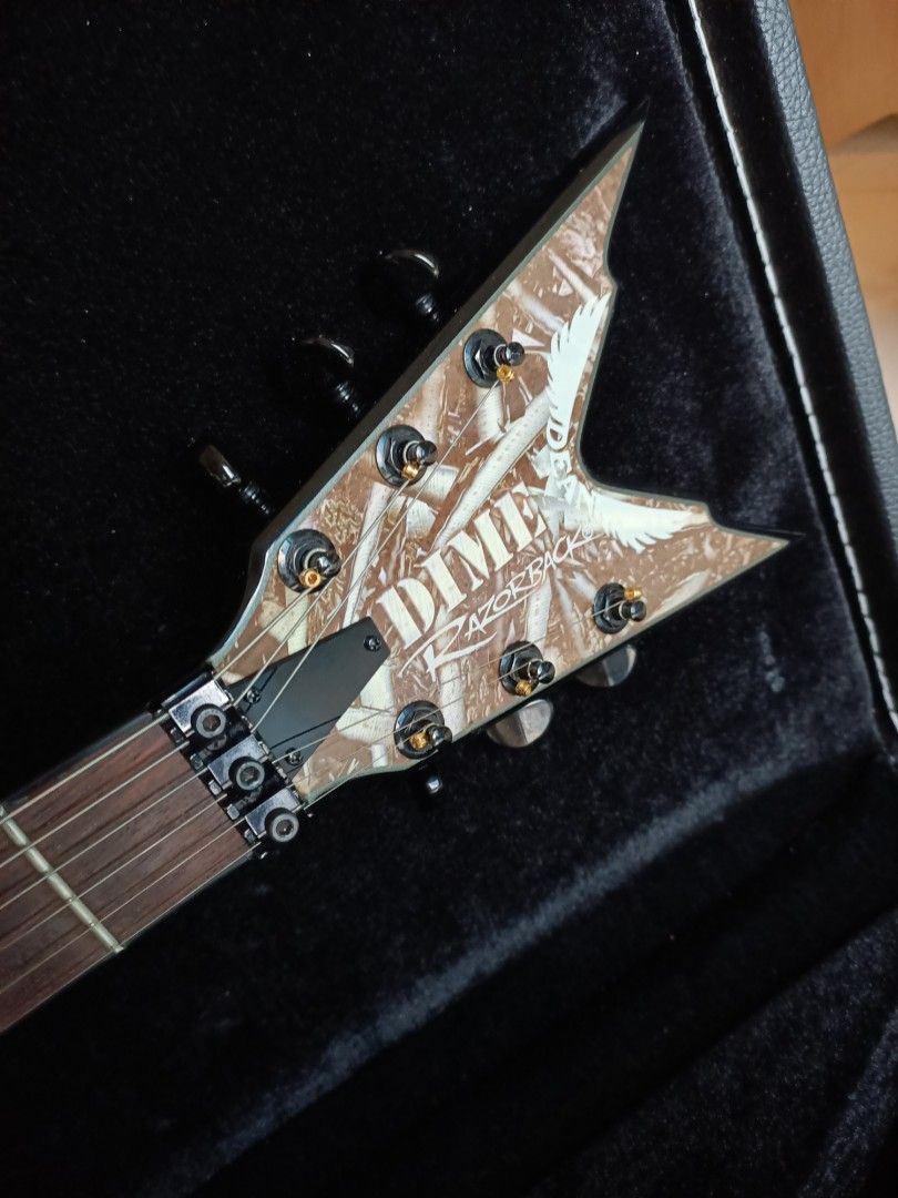 *SOLD* *Rare* Dean Signature Dimebag Darrell Razorback Bone Shards Floyd Rose Seymour Duncan Pickup Electric Guitar with Hard Case