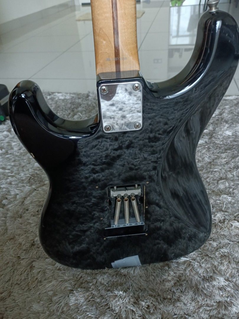 Fender Kurt Cobain Vandalism Stratocaster 1993-94 Made in Japan with Hard Case
