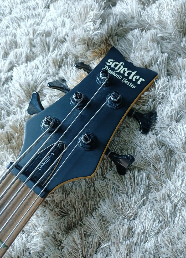 Schecter Diamond Series Damien-5 5String Active Bass EMG-HZ Pickup