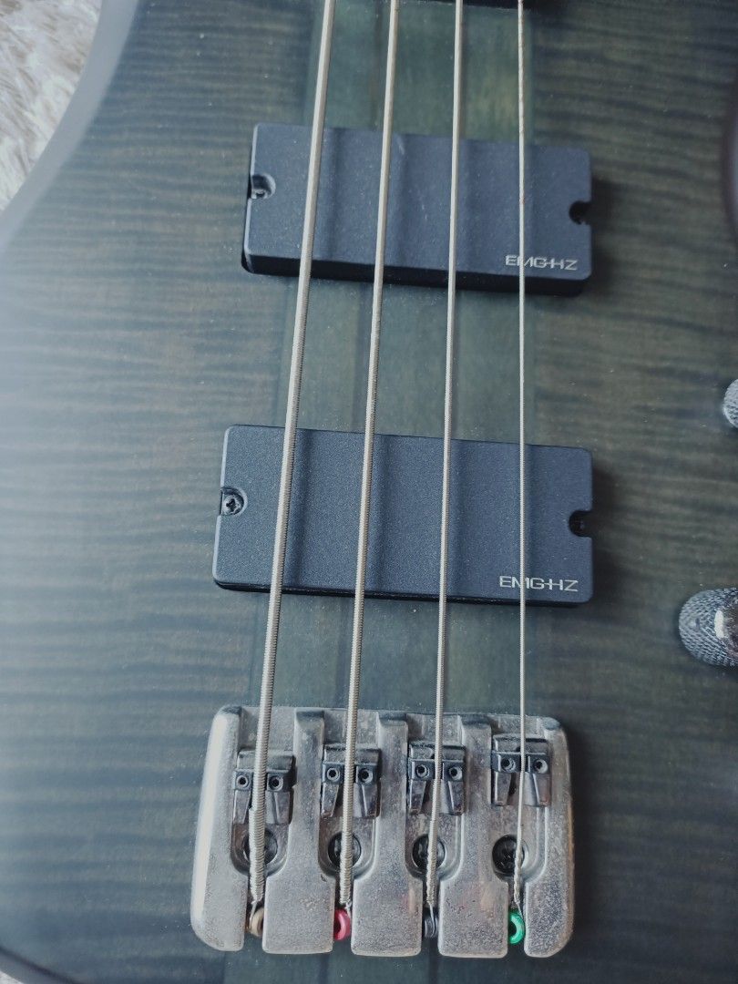 *SOLD* Schecter Stiletto Studio-4 Diamond Series 4-string Active Bass EMG-HZ Pickup