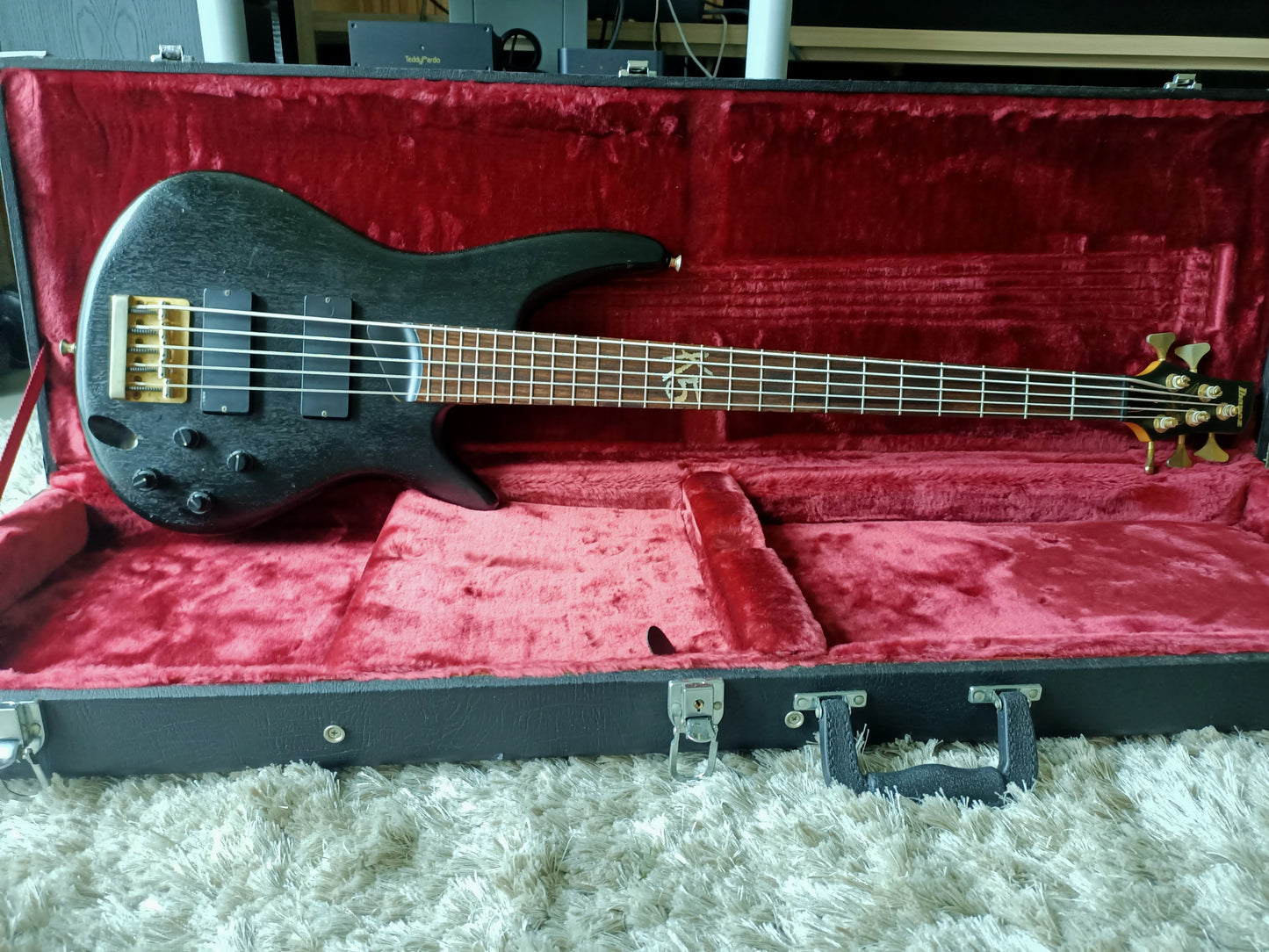 Ibanez Signature K5-BKF Fieldy KORN Signature Guitar